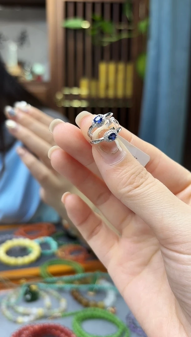 耳饰蓝宝石银S925镶嵌s925银蓝宝石耳扣CB