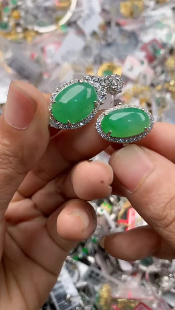 银S925镶嵌戒指翡翠666          8