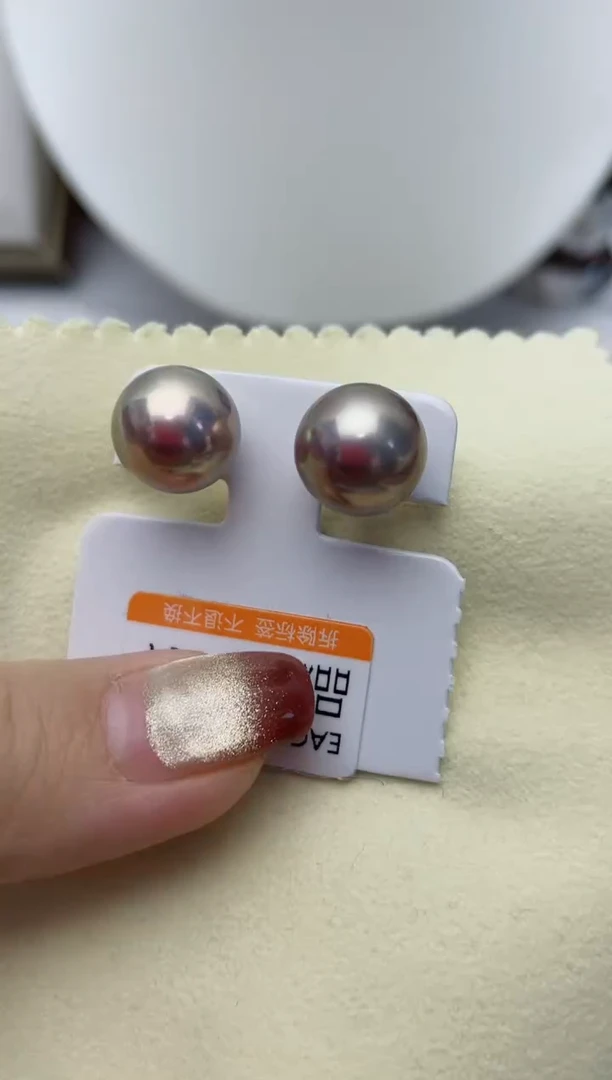 【闪购商品】淡水珍珠耳饰18K金镶嵌W77