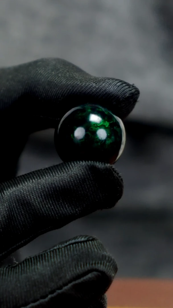 疯子大漆绿宝砂20mm