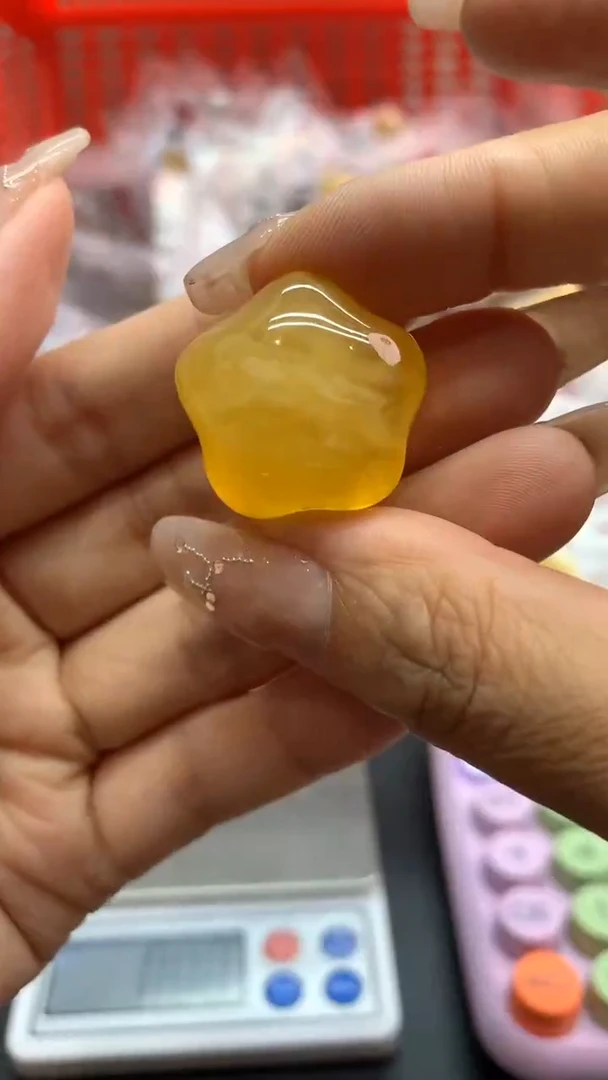 未镶嵌琥珀珠宝奇石2592