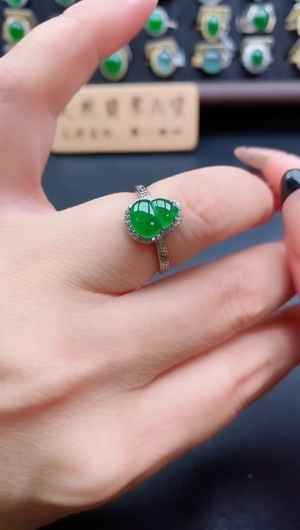 银S925镶嵌戒指翡翠1