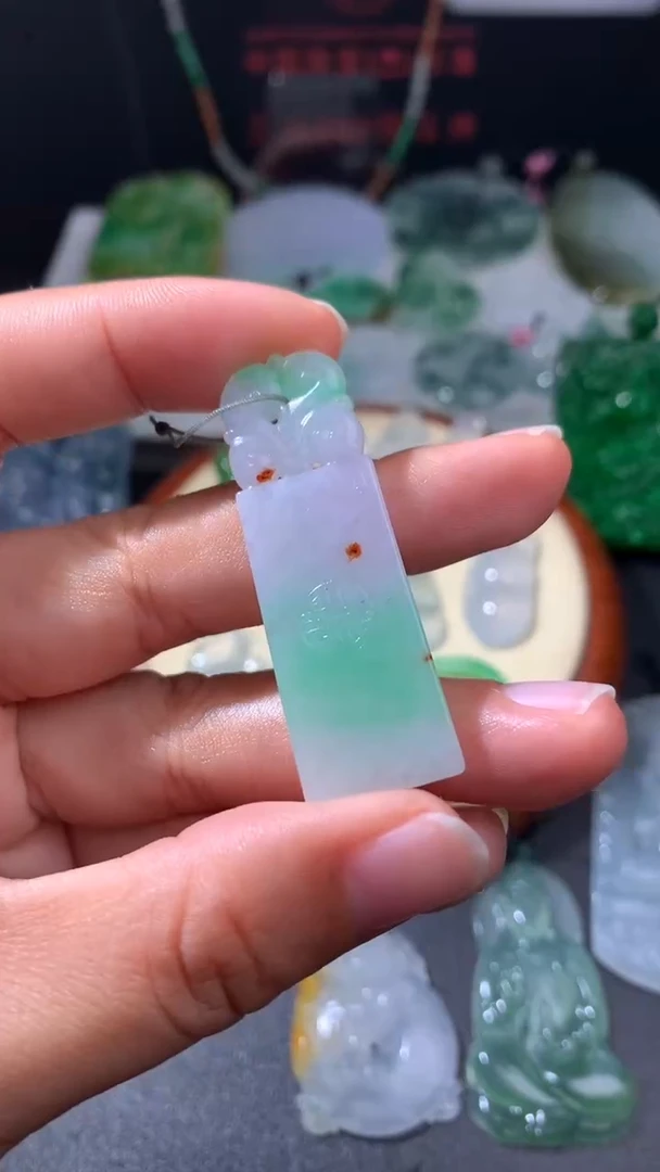 未镶嵌定制翡翠