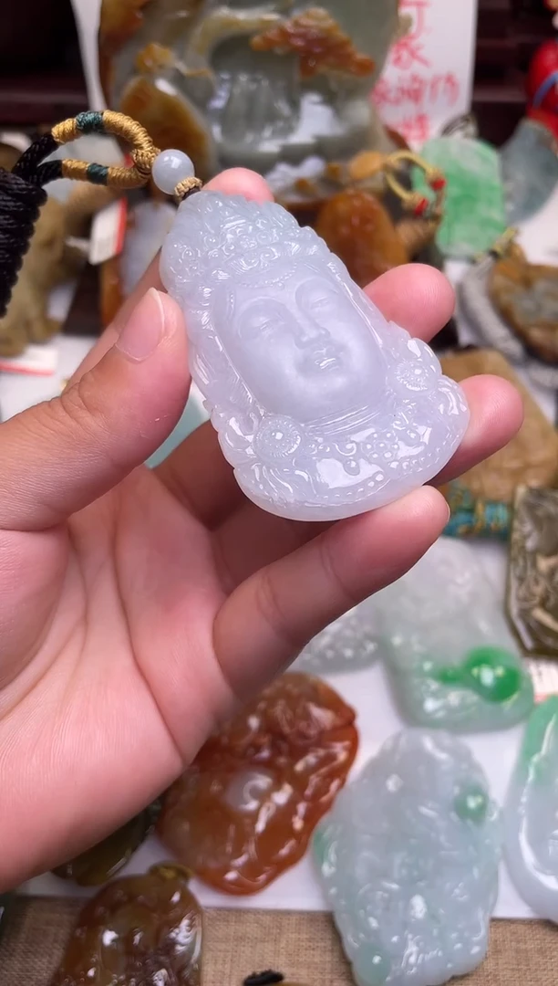 颈饰未镶嵌翡翠观音头