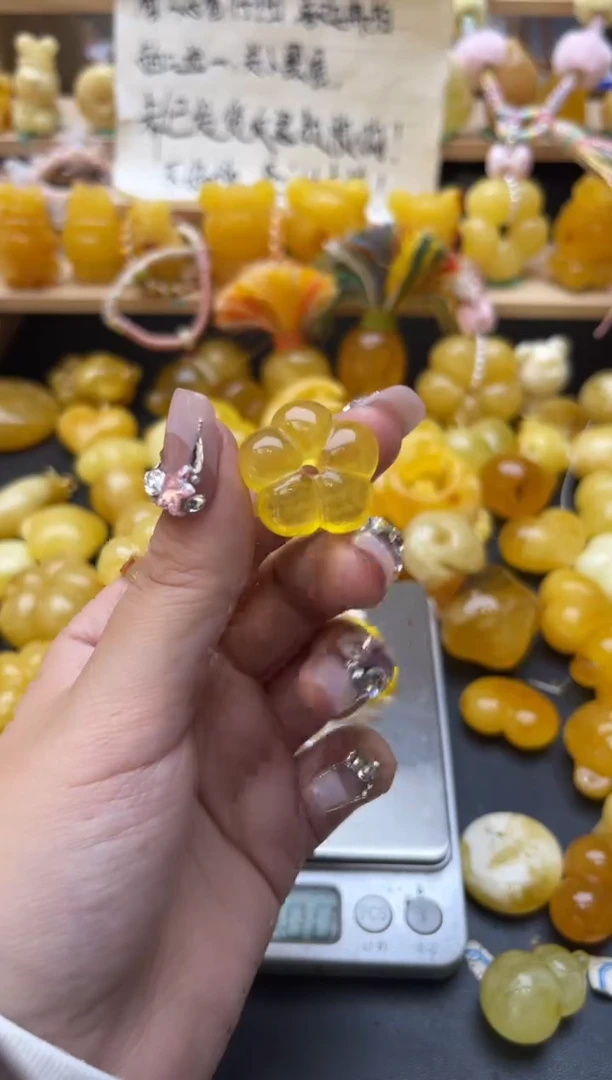 琥珀未镶嵌珠宝奇石085琥珀蜜蜡微瑕
