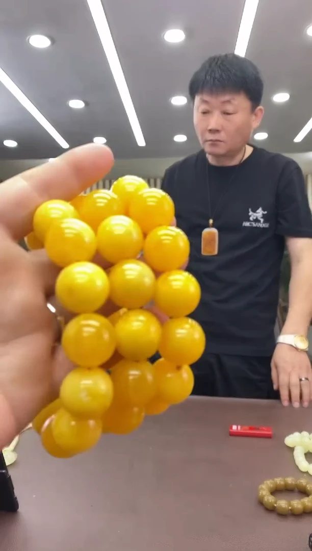 未镶嵌蜜蜡手串多样式随机发一