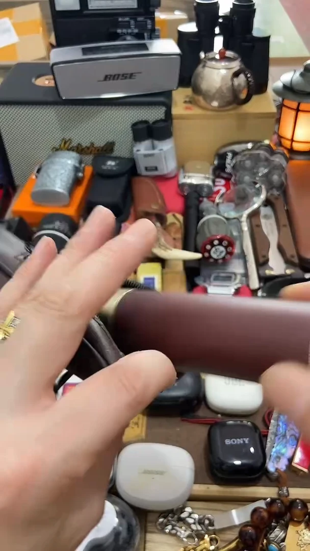瓷片闪购商品  如图所示