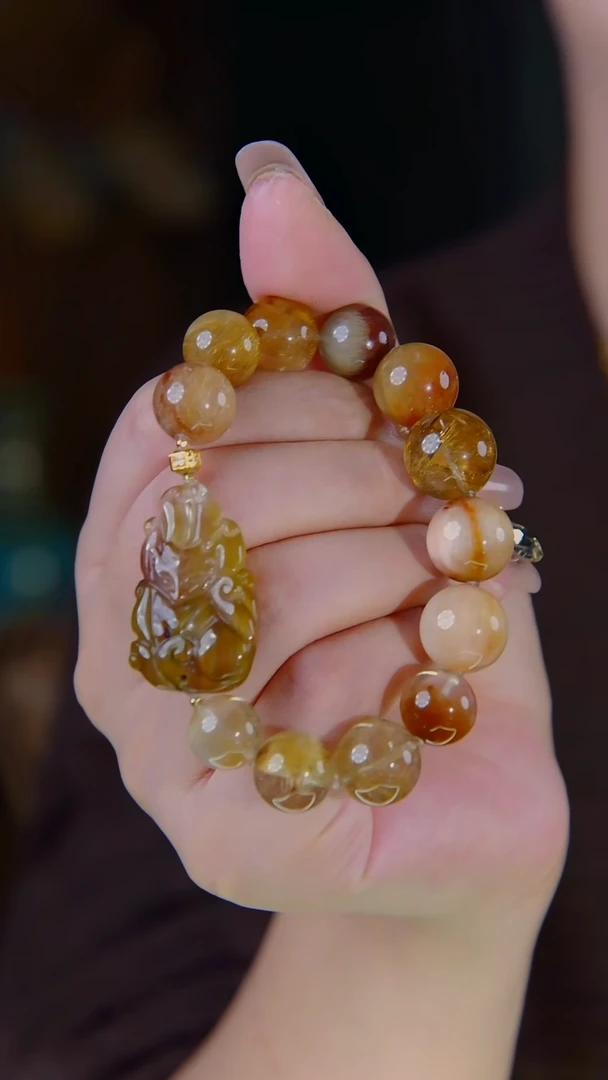 18K金镶嵌手链水晶兔毛狐牌设计款