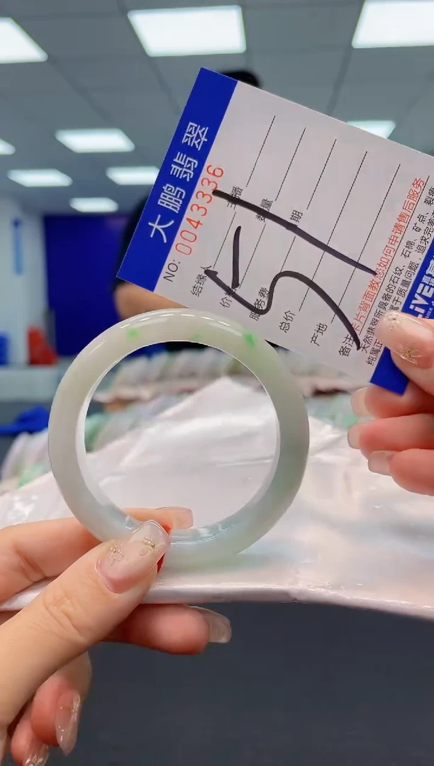 【闪购商品】翡翠手镯未镶嵌AAAAAAAAAA