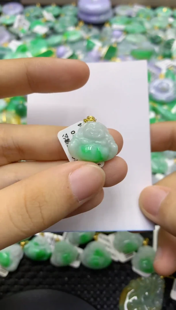 颈饰18K金镶嵌翡翠天然缅甸翡翠A货