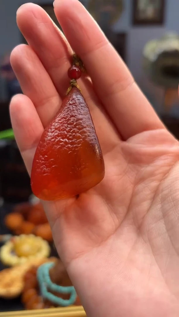 琥珀颈饰未镶嵌吊坠