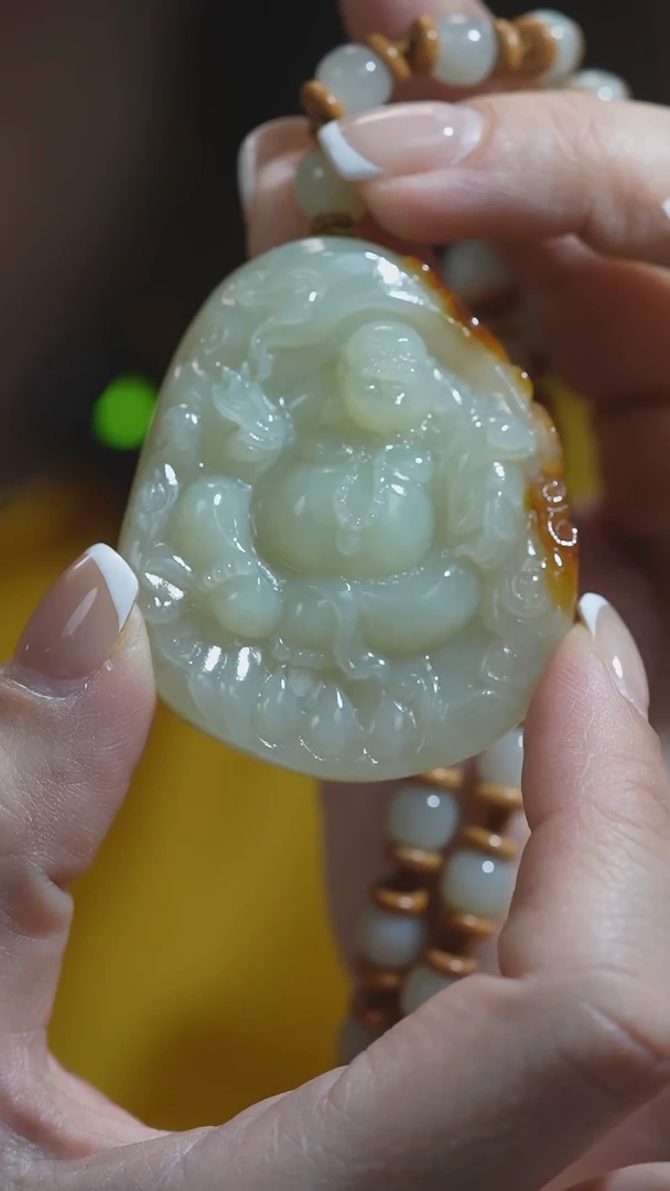 颈饰未镶嵌和田玉佛公