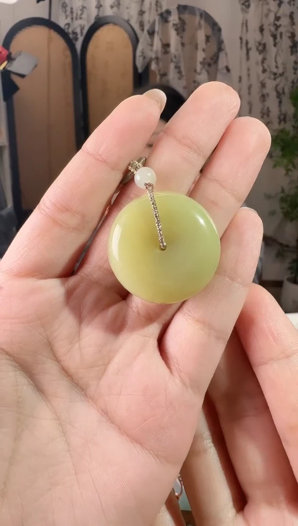 颈饰未镶嵌和田玉黄玉平安扣