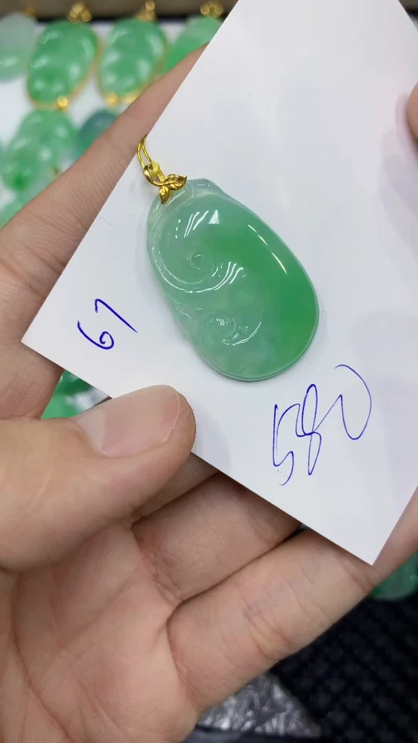 颈饰18K金镶嵌翡翠翡翠111111