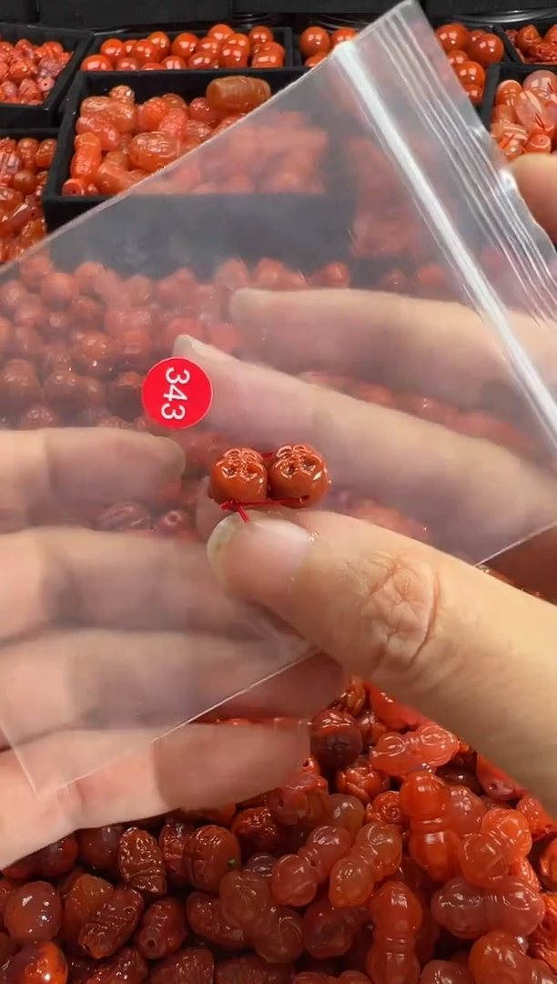 颈饰未镶嵌南红玛瑙1