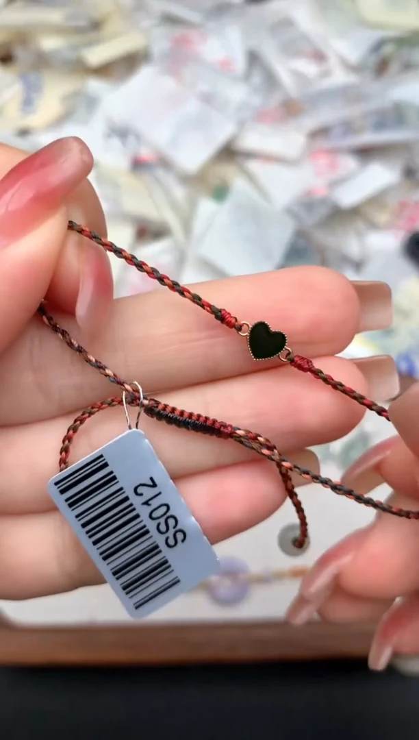 18K金镶嵌挂件翡翠1