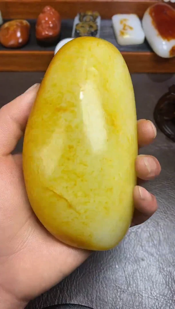 未镶嵌和田玉摆件厚****.和田玉