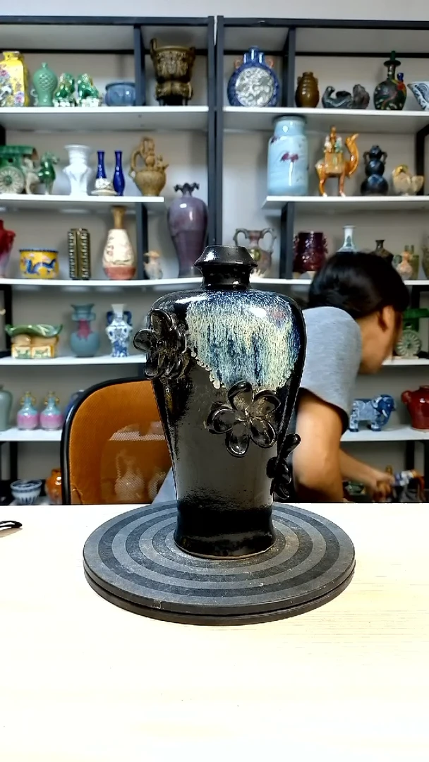 经典精美复古风格瓷器