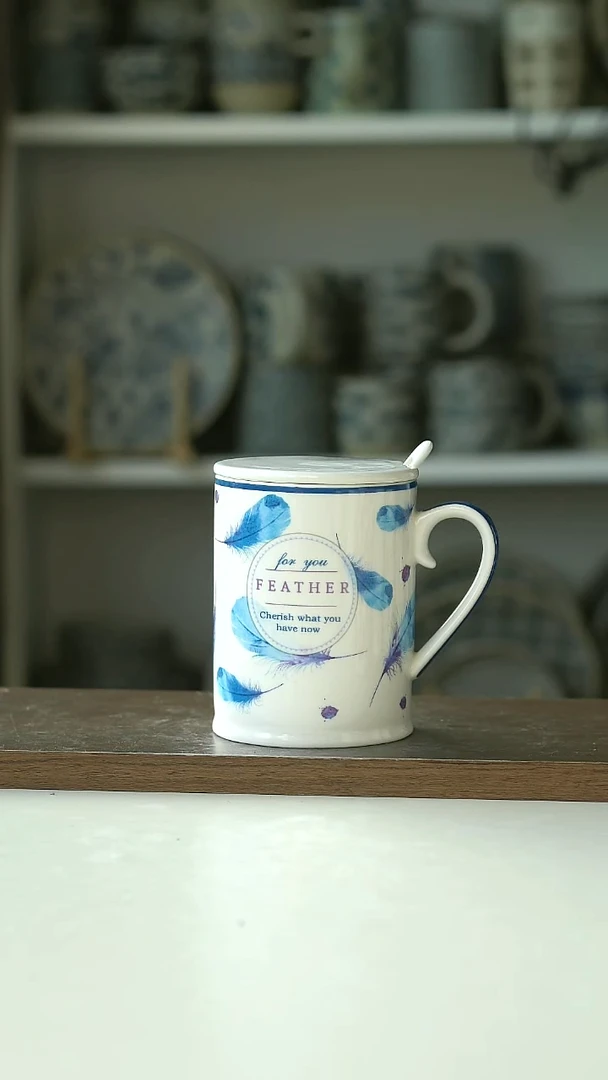 微瑕羽你同行带盖马克杯350ml@4-2@