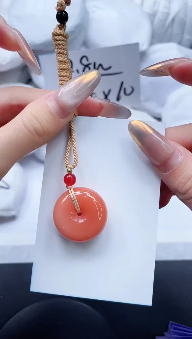 【闪购商品】石英质玉手镯未镶嵌桃花平安扣