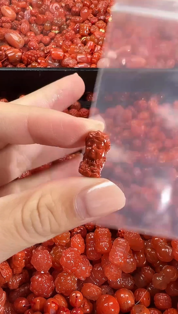 颈饰未镶嵌南红玛瑙1