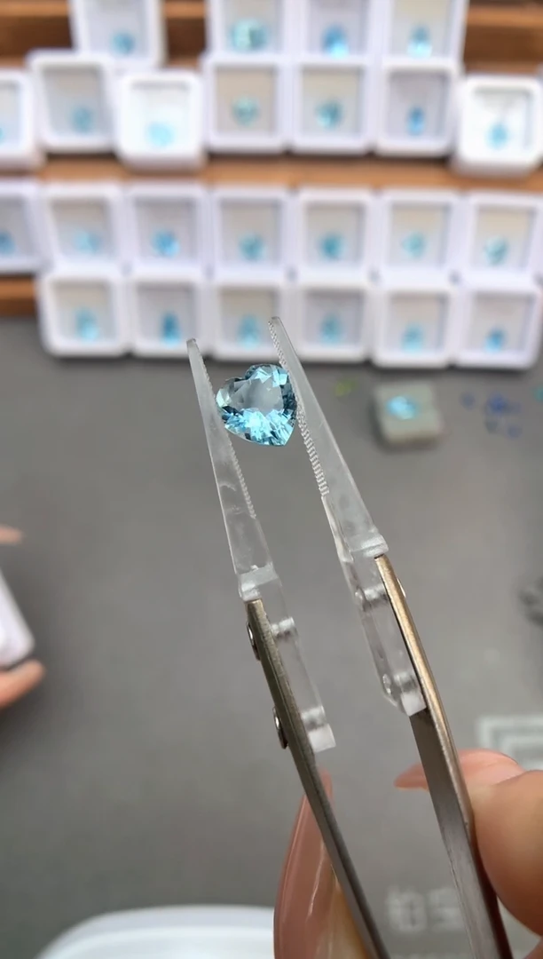 未镶嵌裸石定制海蓝宝石1.44ct 04032