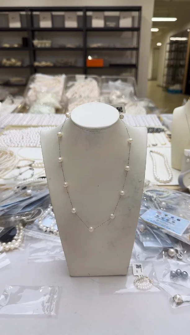 淡水珍珠银S925镶嵌项链7-8mm  满天星11颗