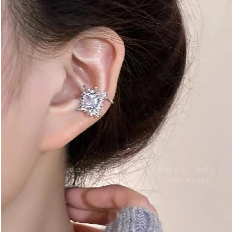 铜合金合成锆石耳饰 精灵耳锆石星星耳骨夹精致高级感轻奢小众