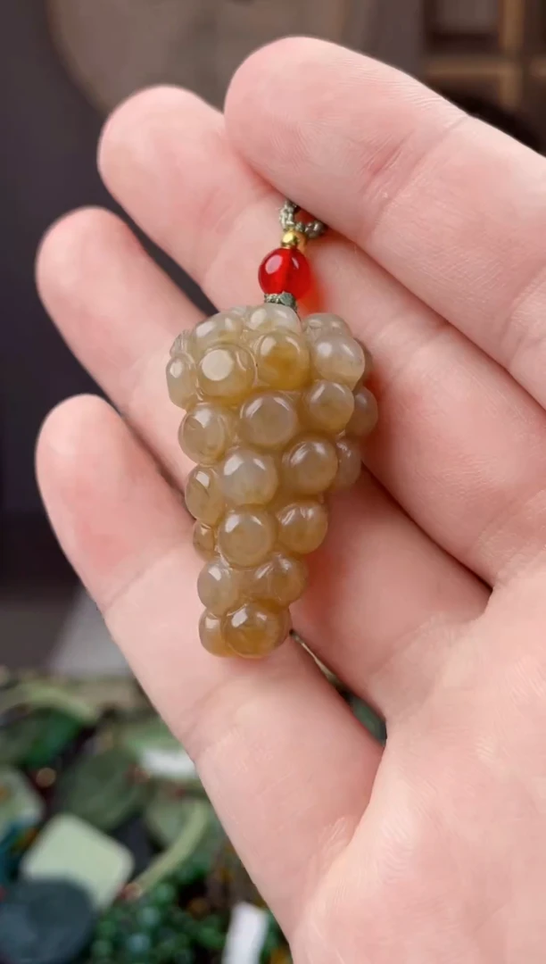 颈饰未镶嵌和田玉51*11mm左右的哈亲