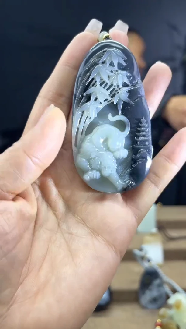 颈饰未镶嵌和田玉1