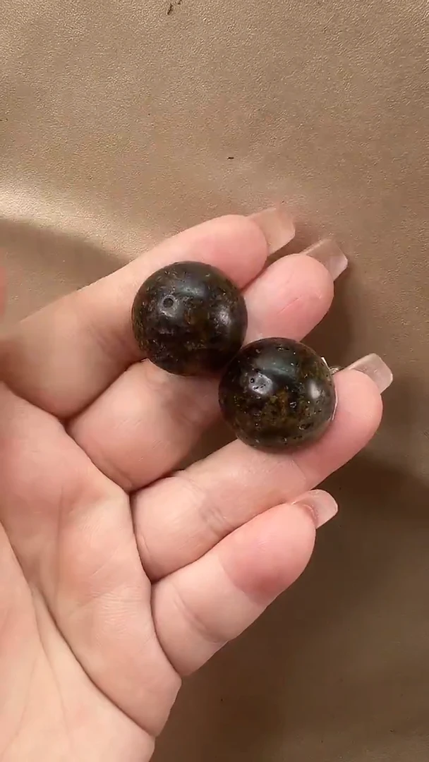 琥珀颈饰未镶嵌耳环