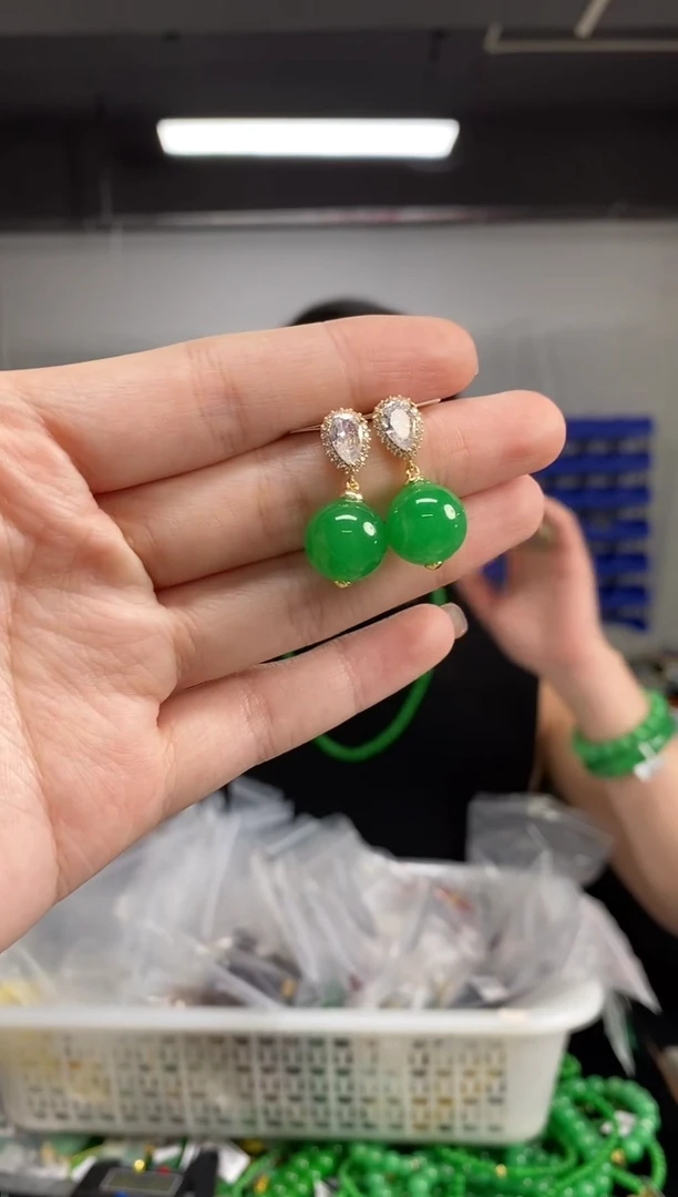 银S925镶嵌翡翠耳饰闪购链接   多样性发其一颜色微差