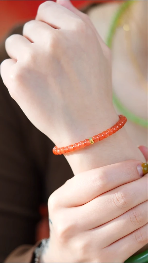 18K金镶嵌手串南红玛瑙HNZ9518