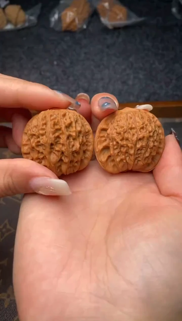 把件文玩核桃B225号39尺血麒麟