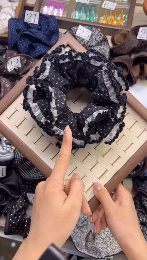 非金属布艺黑色绣球1个