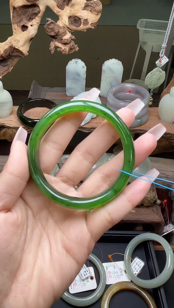 【闪购商品】和田玉手镯未镶嵌俄七碧玉 58圈9002213