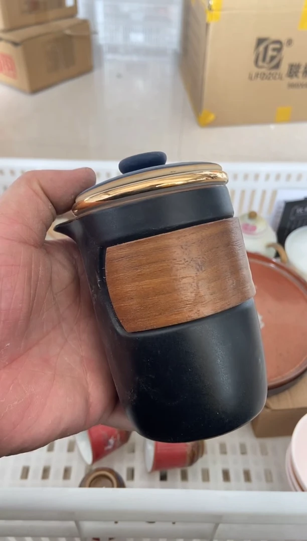 杯无运费险有瑕疵的摄影的产品有使用过的痕迹有点脏介意勿拍