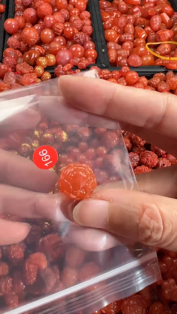 【闪购商品】南红玛瑙颈饰未镶嵌1