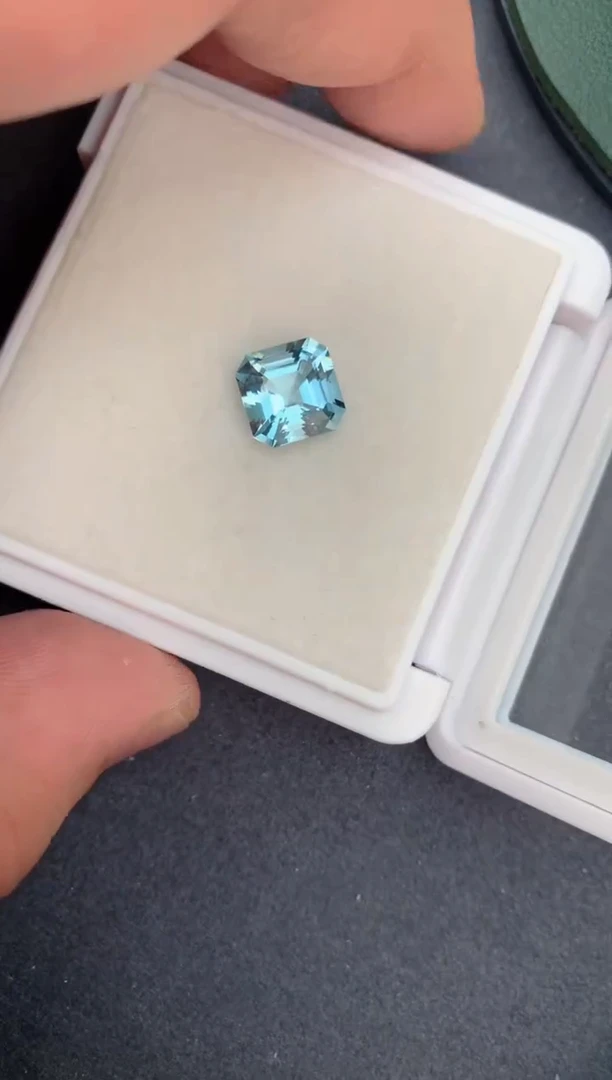 【闪购商品】海蓝宝石裸石未镶嵌3.3ct海蓝宝