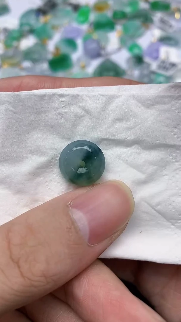 颈饰未镶嵌翡翠A货假一赔三支持复检百元上九元证书费自理