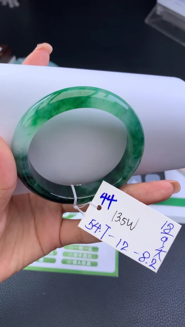 未镶嵌手镯翡翠手镯