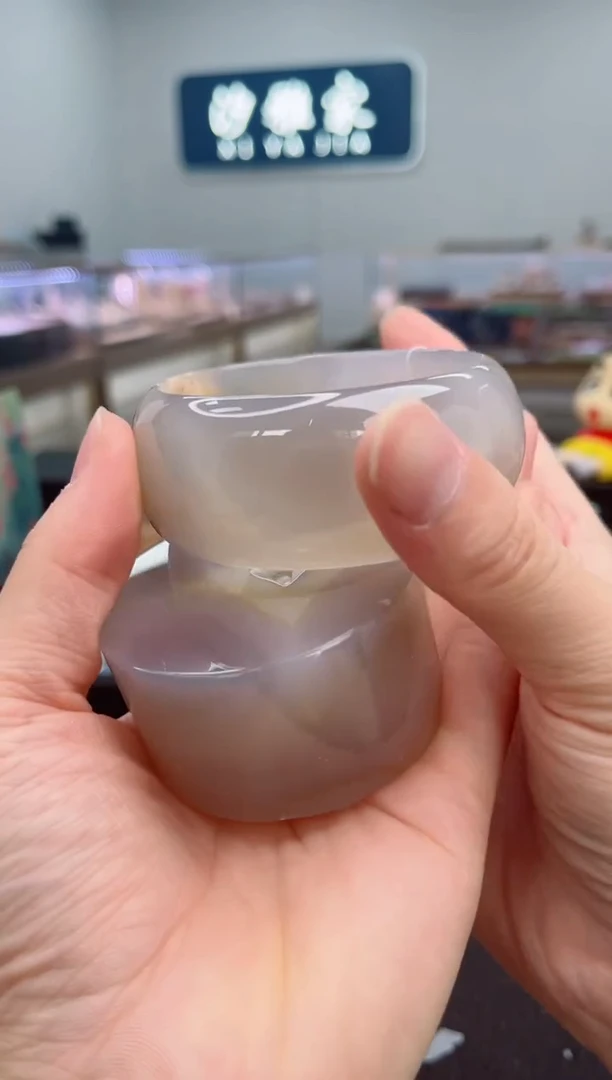 石英质玉手镯未镶嵌62圈口（赠品镯心）3650512