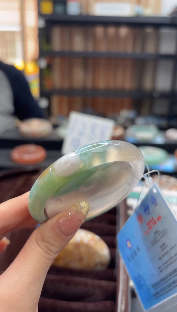 未镶嵌手镯石英质玉C152(55圈赠送镯心)