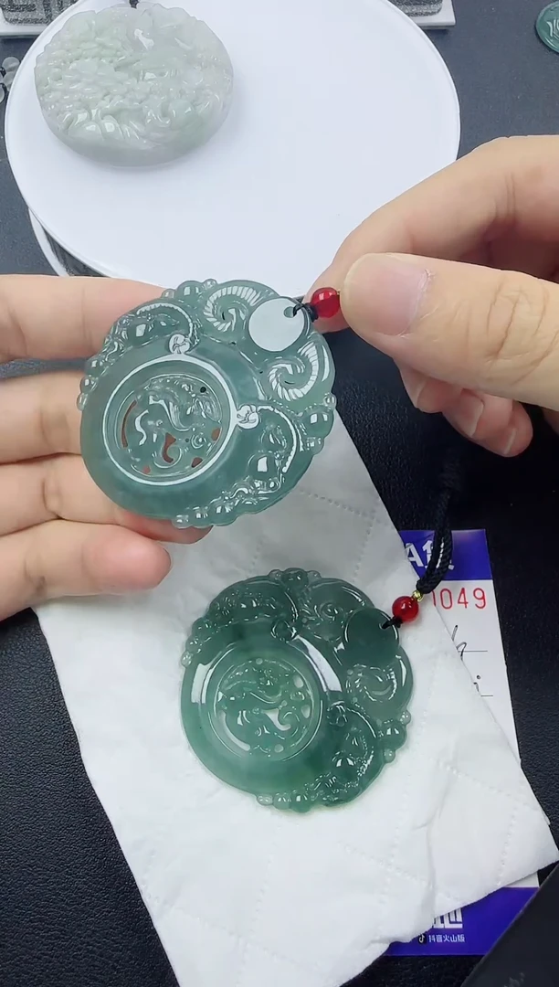 【闪购商品】翡翠颈饰未镶嵌翡翠三阳开泰（多样性发其一）