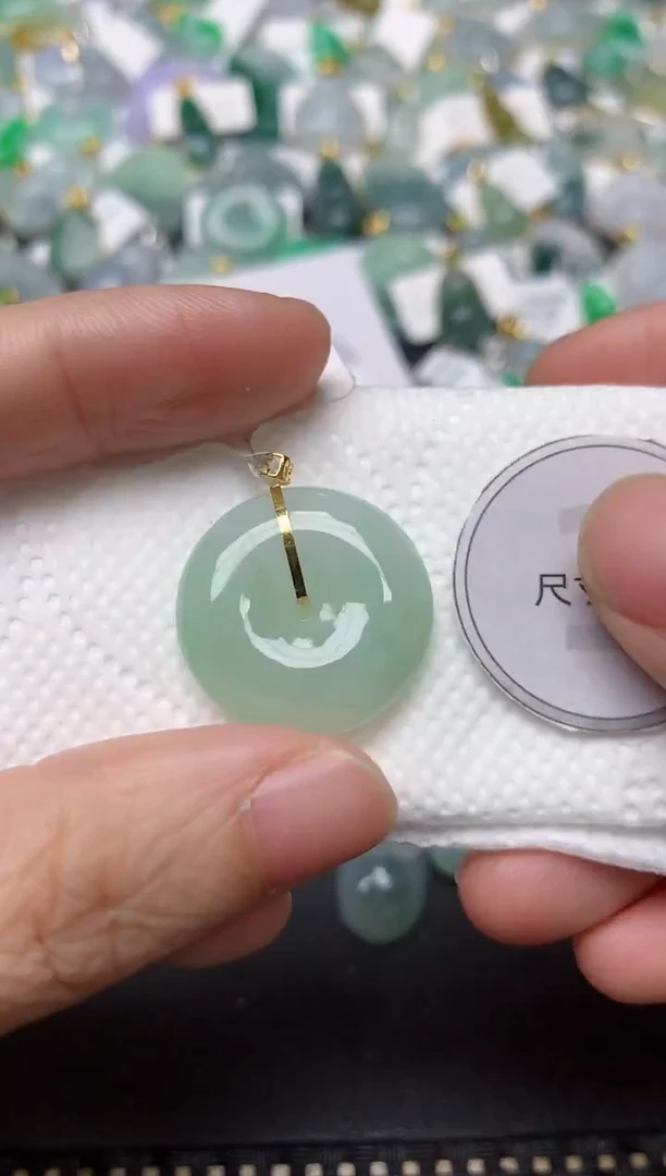 颈饰18K金镶嵌翡翠天然缅甸A货翡翠