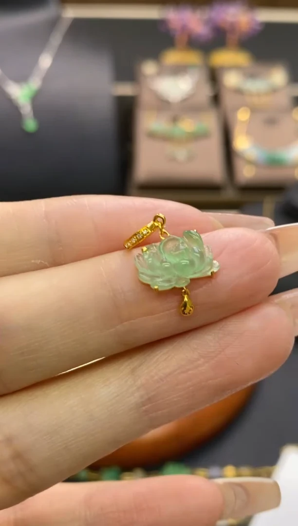 【闪购商品】翡翠颈饰18K金镶嵌净货12483