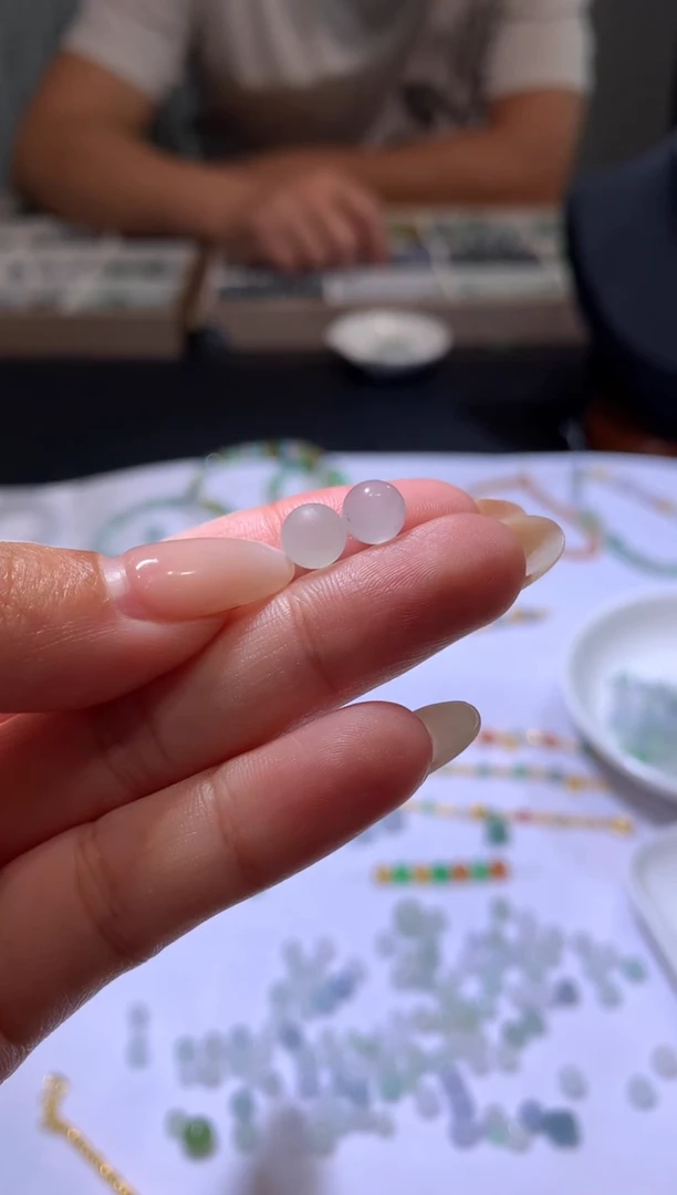 定制翡翠未镶嵌6.6珠子550+55