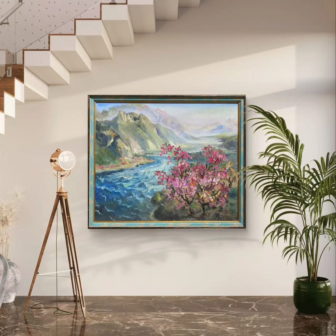 王天昊 布面油画《远山下的桃花》50×60CM（木板油画）