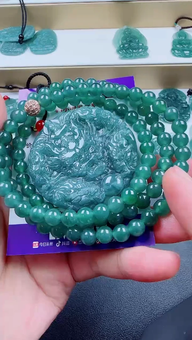 翡翠未镶嵌颈饰悟道九龙带链多样性发货随机一件发货