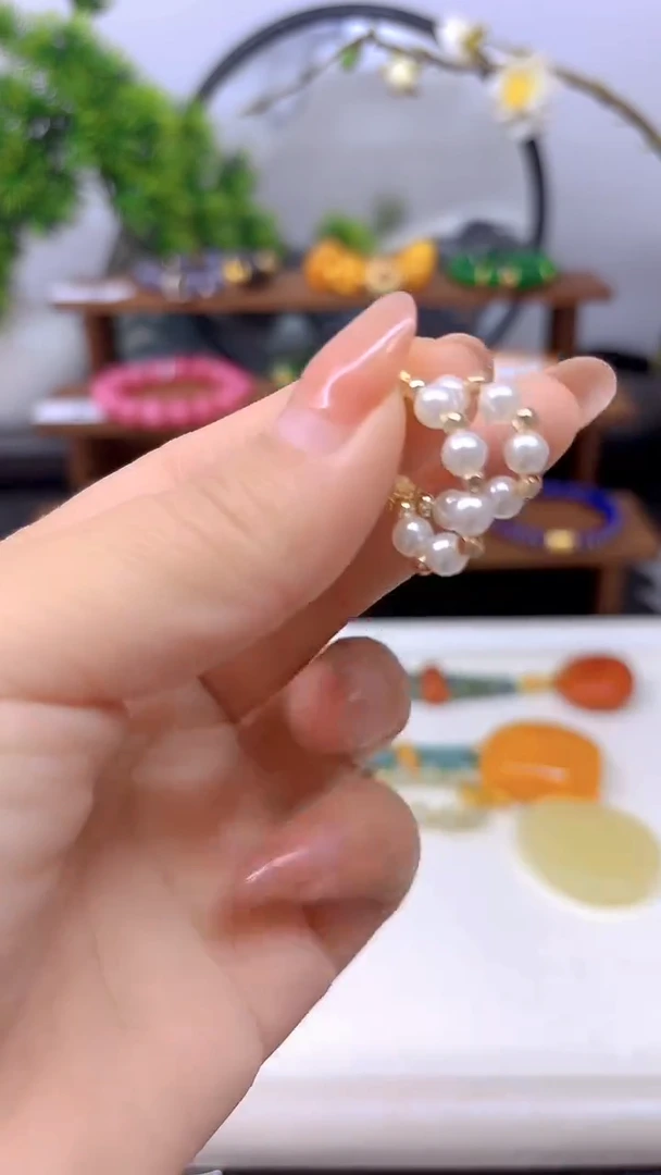 14K金镶嵌耳饰淡水珍珠E442